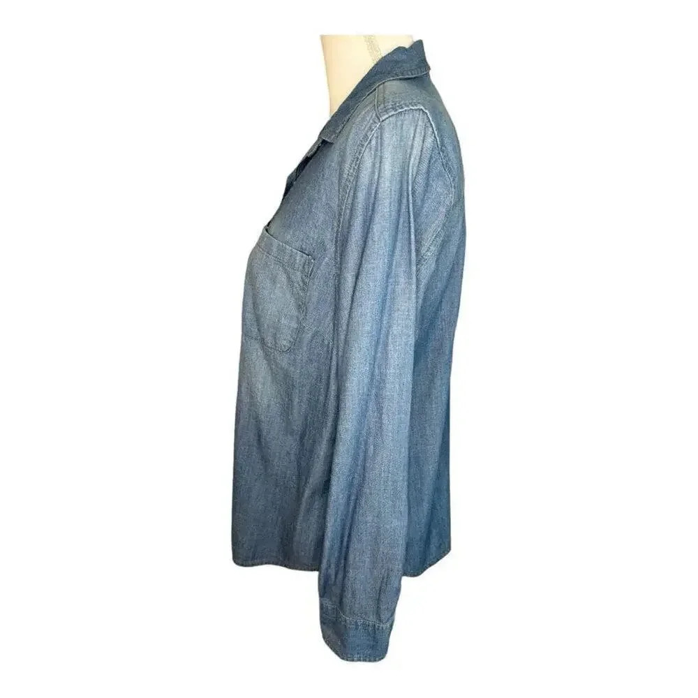 Sonoma Women’s Petite Medium “The Everyday Shirt” Denim Button Down - Picture 2 of 6